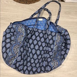 Vera Bradley overnight duffel in blue paisley